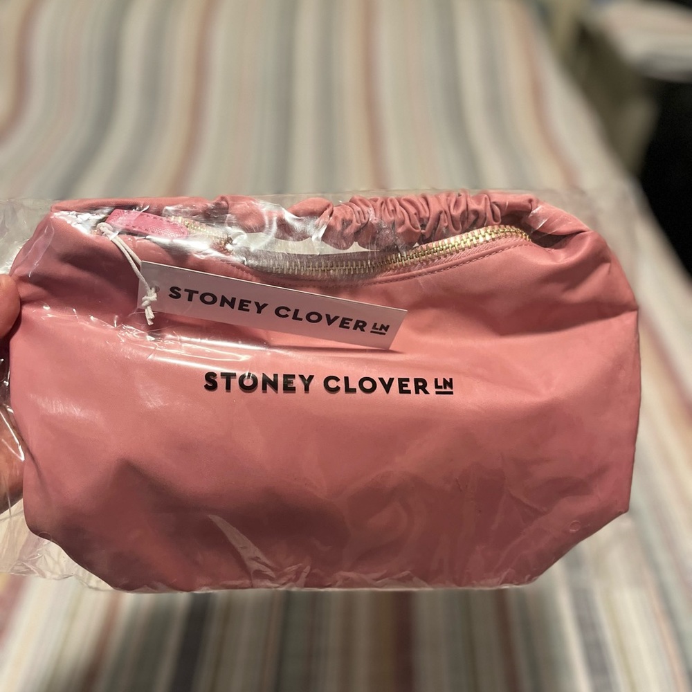 Stoney Clover Lane Nylon Scrunch Handle Bag (mauve)